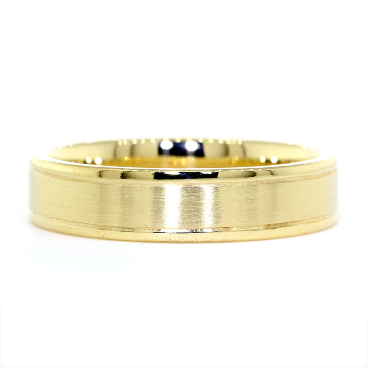 Mens Brushed Center Band, 5.8mm Wide in 14K Yellow Gold