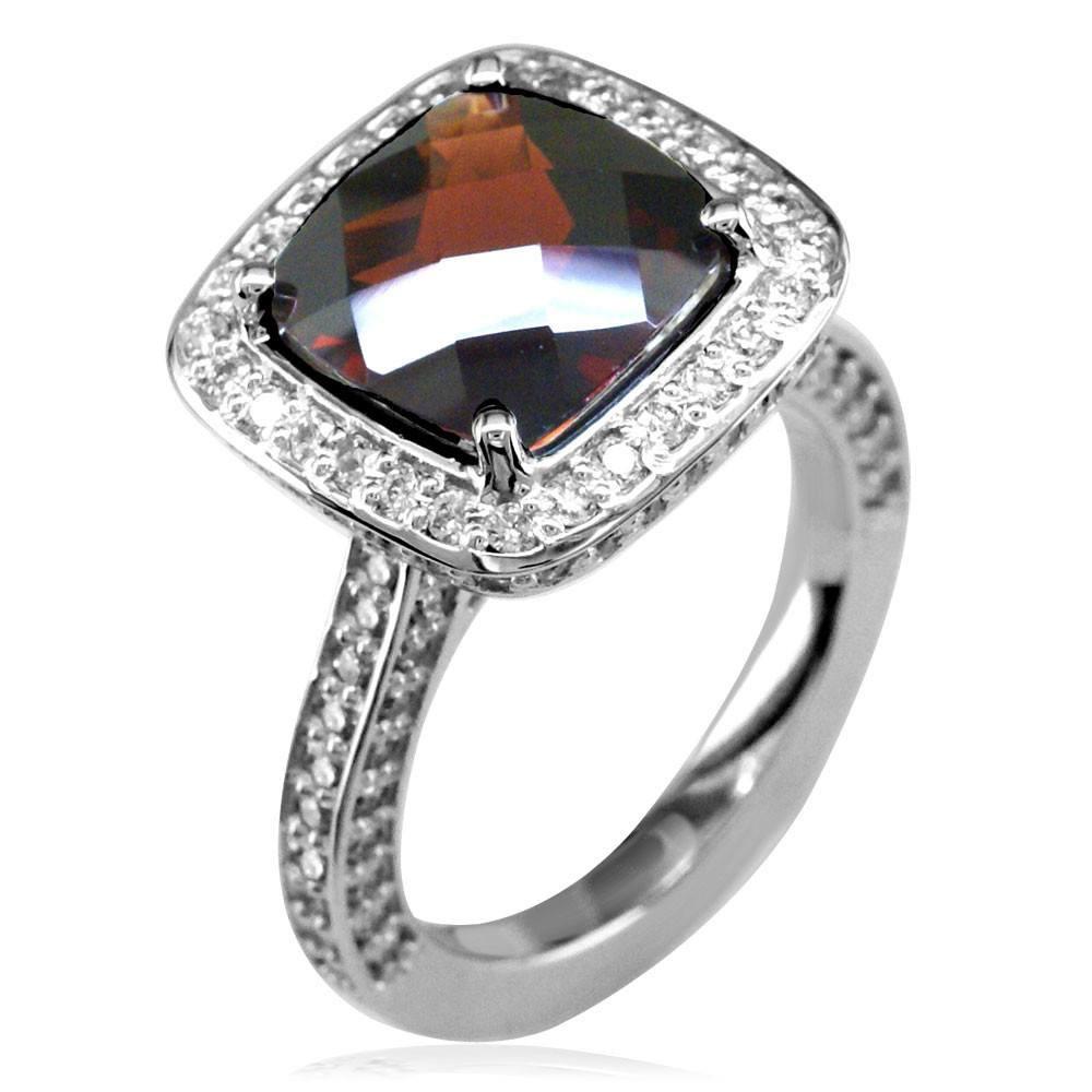 Garnet and Diamond Ladies Ring in 18K Gold