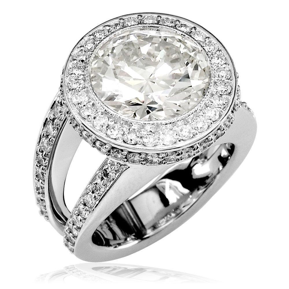 Large Round Diamond Center Stone Ring with Diamond Bezel and Split Sides LR-Z3560